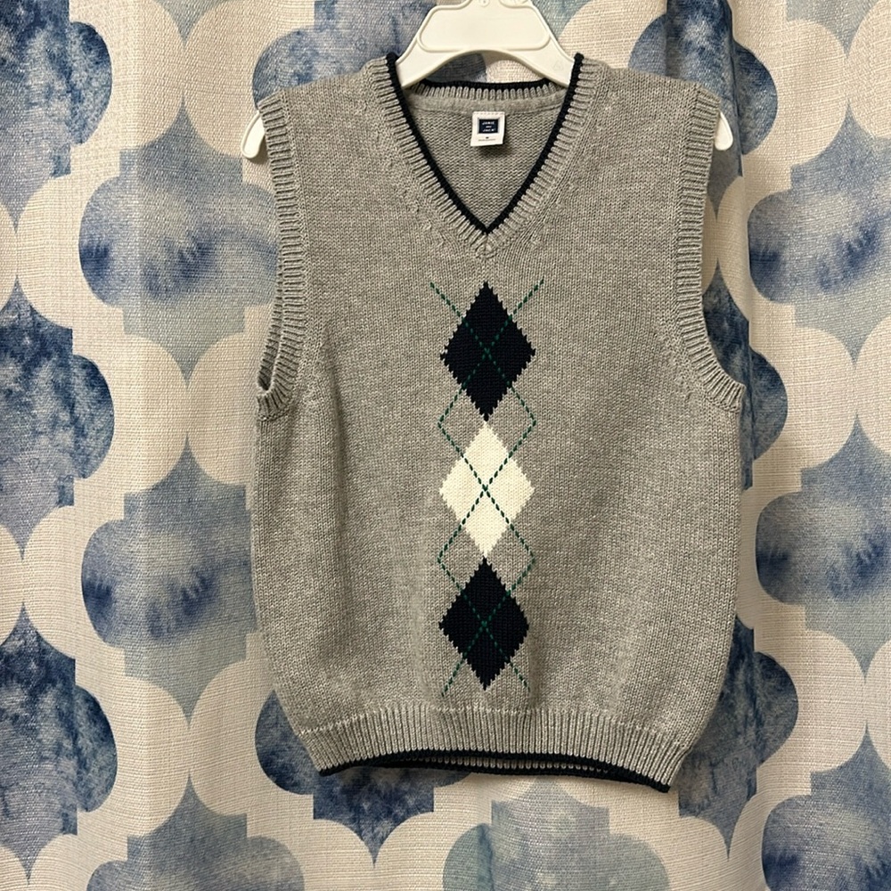 Adorable Janie & Jack sweater vest with argyle pattern